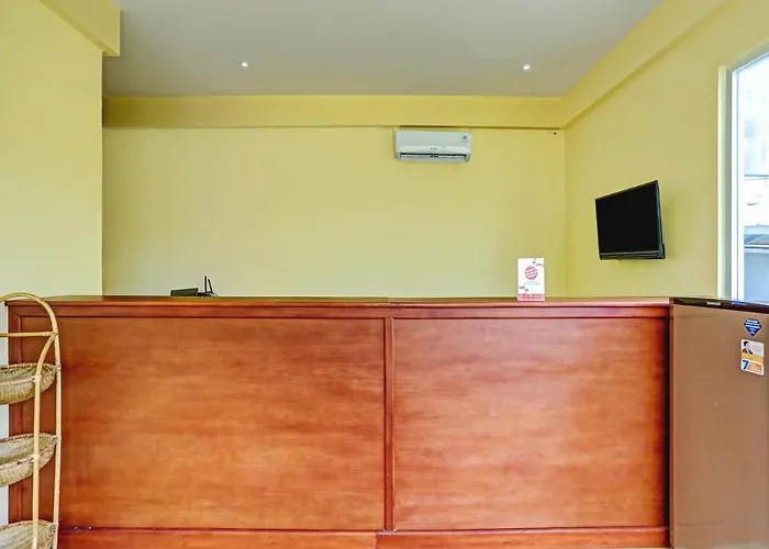 Oyo 90261 Spring Residence Hotel 2*