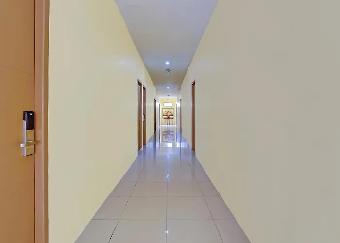 Oyo 90261 Spring Residence 2*