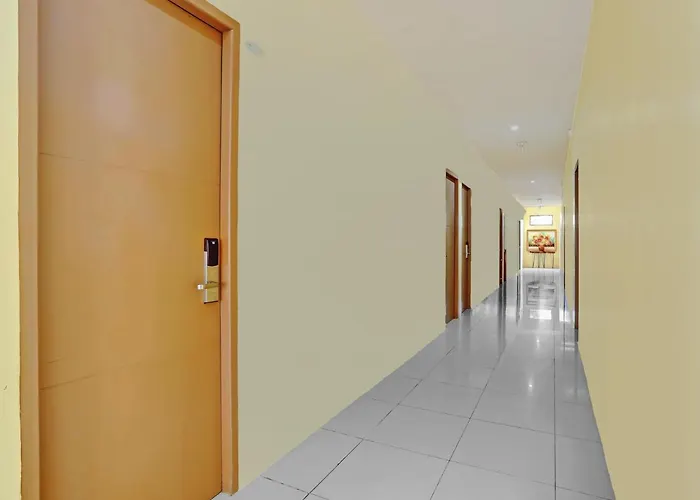 Hotel Oyo 90261 Spring Residence 2*